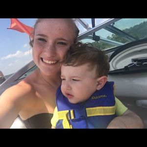 Meet your Posher, Brooke