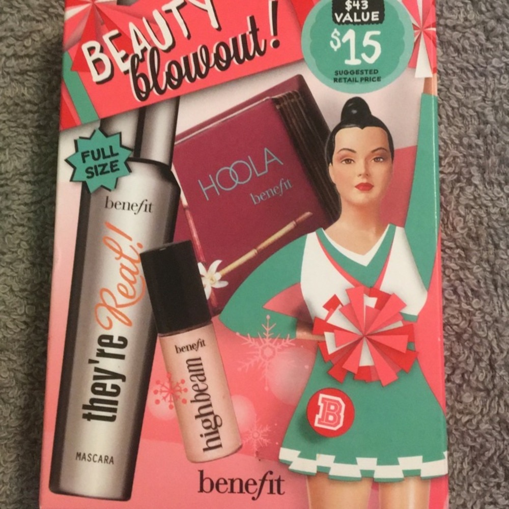 Benefit's Beauty Blowout!
