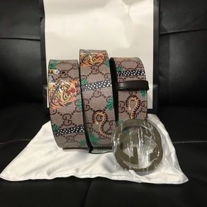 Men's Gucci interlocking GG Tiger Monogram Belt
