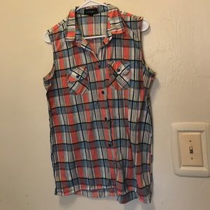 Plaid sleeveless shirt