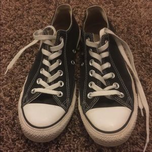 Black low top converse (W: 8.5 & M: 6.5)