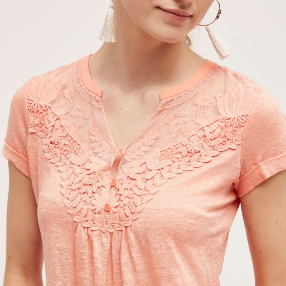 NWOT Deletta Coral Lace Blouse