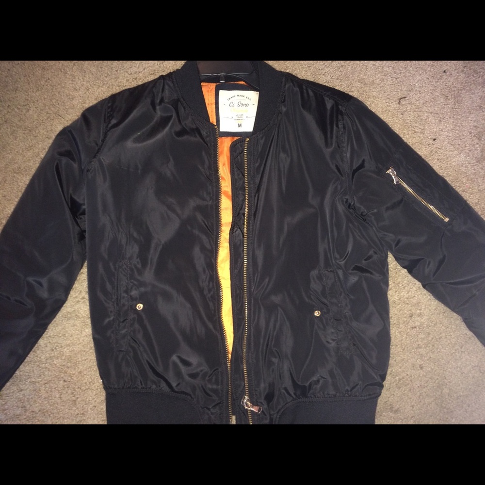Black bomber jacket 💋