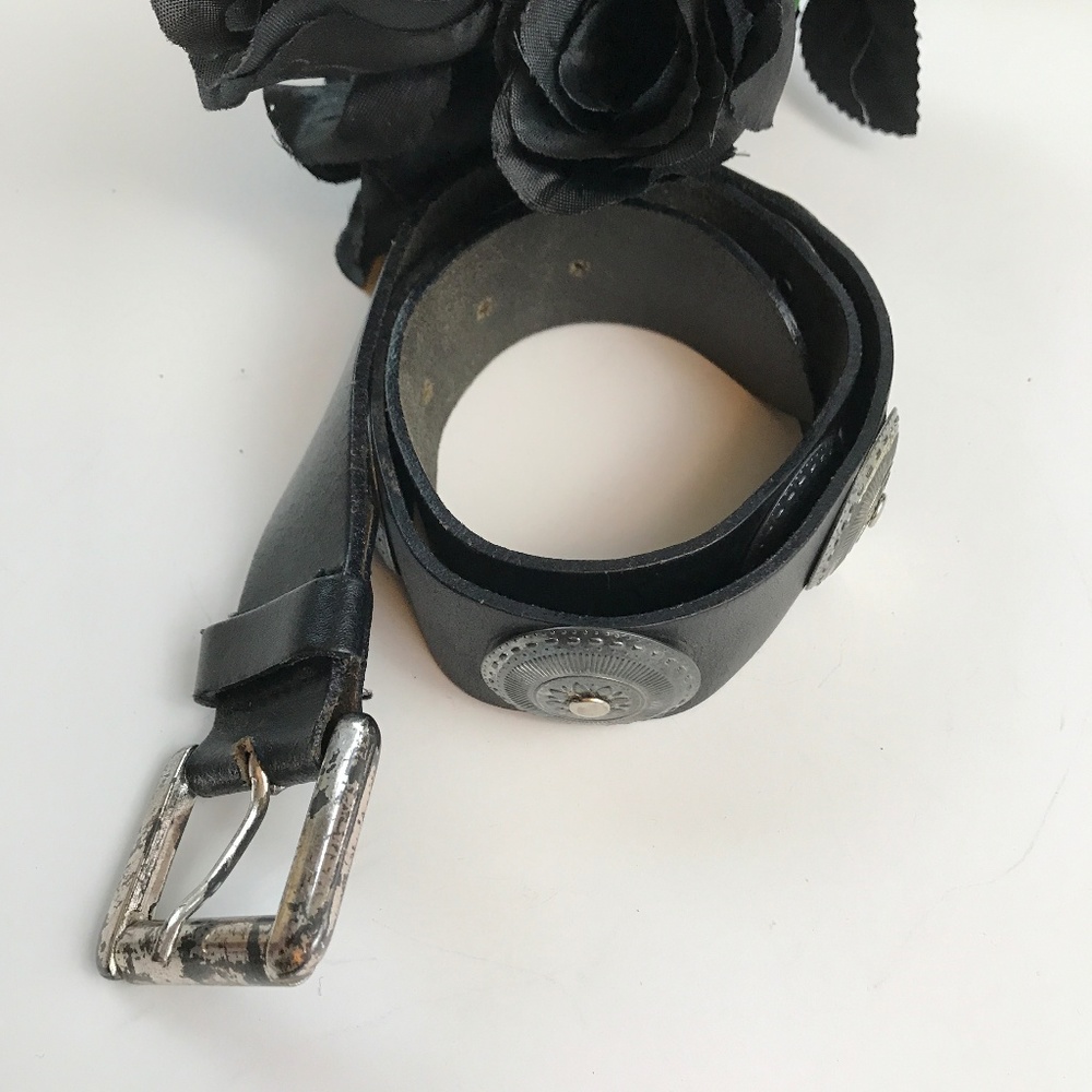 Express Black Belt w/ Silver Medallions sz Sm