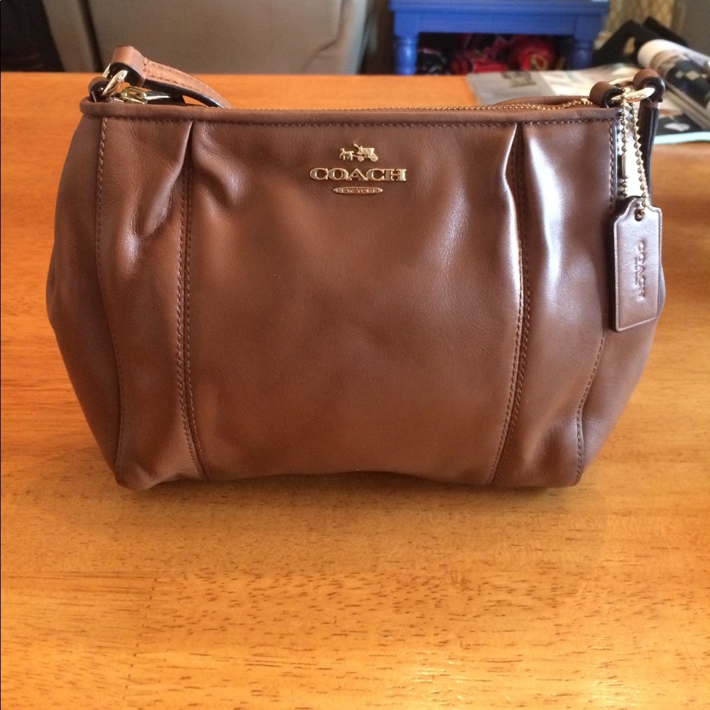 Tan leather Coach crossbody