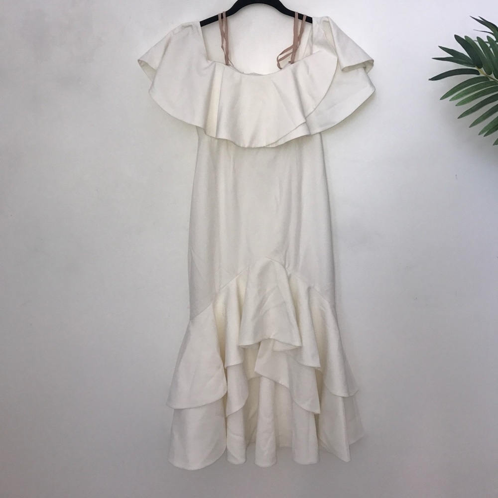Fame and partners white  size 0 dress