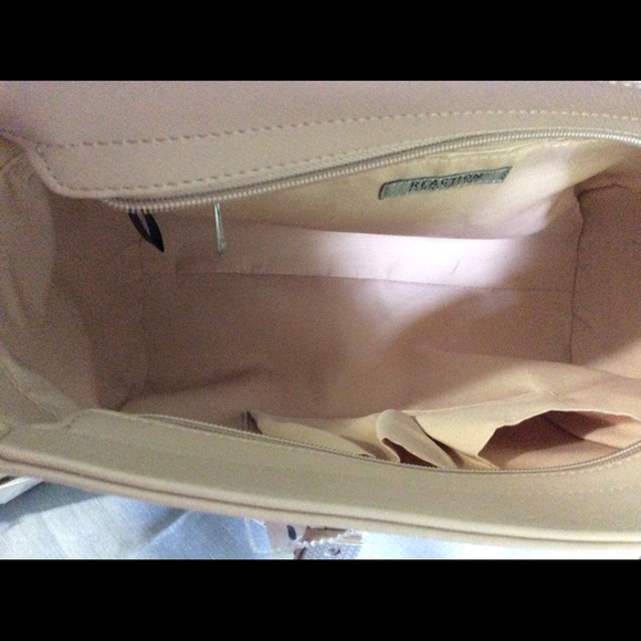 Reaction Kenneth Cole handbag - Picture 4 of 6