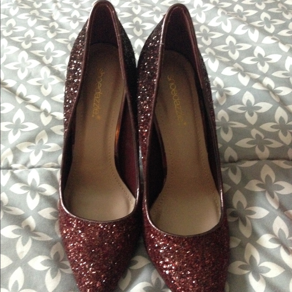 NWOT shoedazzle glitter heels.