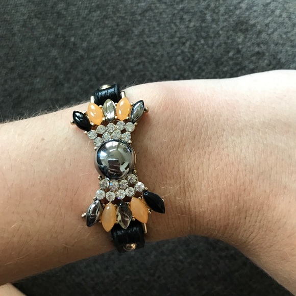 Farah Jewelry Jewelry - Leather snap bracelet