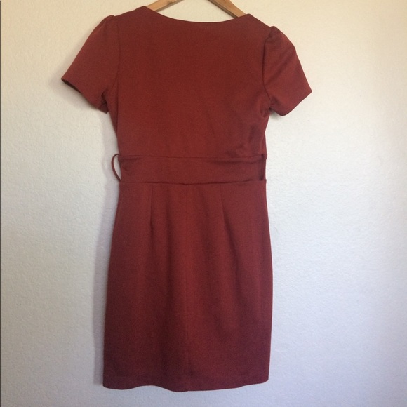 Rust colored dress - Picture 2 of 3