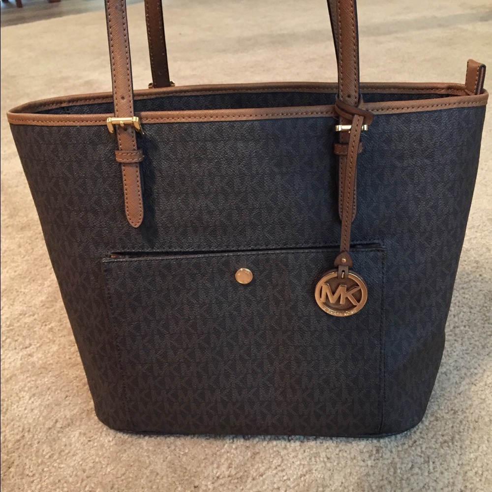 Micheal Kors Purse