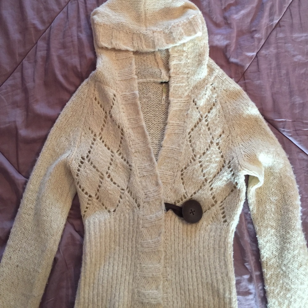 Sweater - image 6
