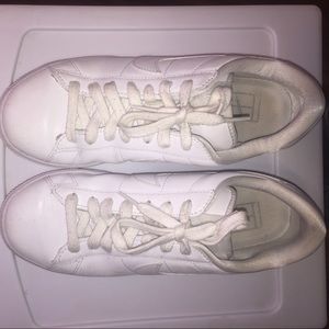 Nike Tennis Sneakers