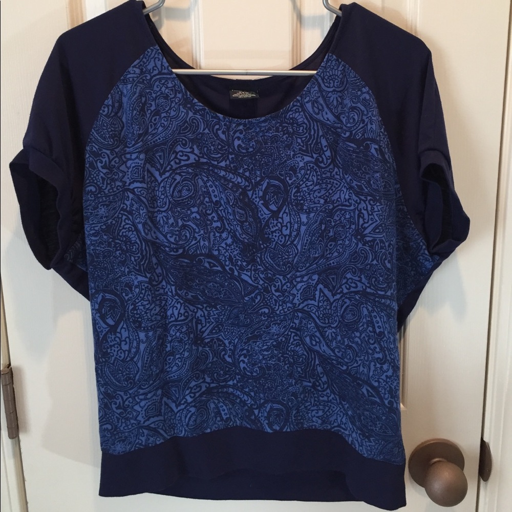Dark blue tee