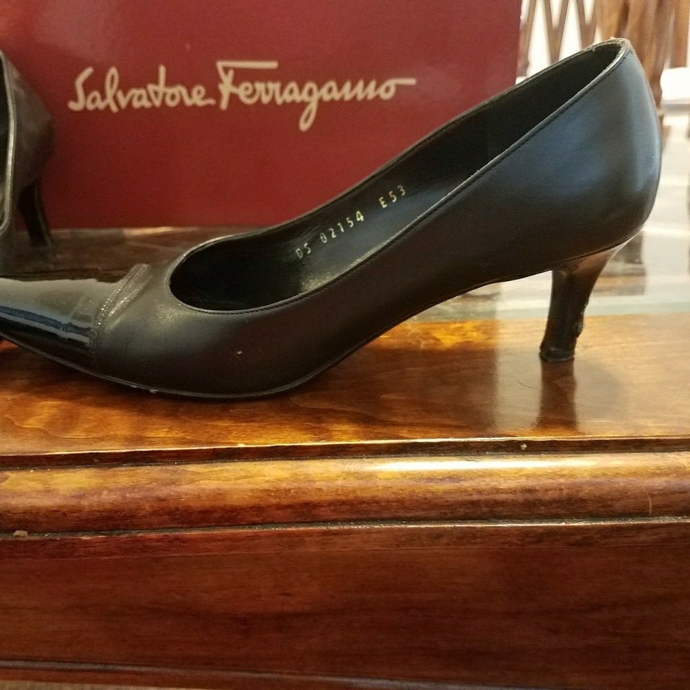 Ferragamo women's pumps