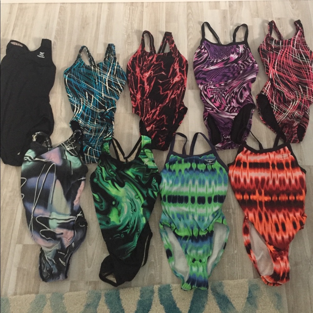 9 SUIT BUNDLE SPEEDO, TYR, DOLFIN, AND THE FINALS