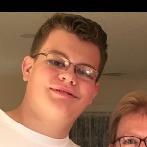 Meet your Posher, Eli