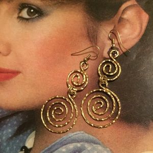Vintage Gold Circle Earrings