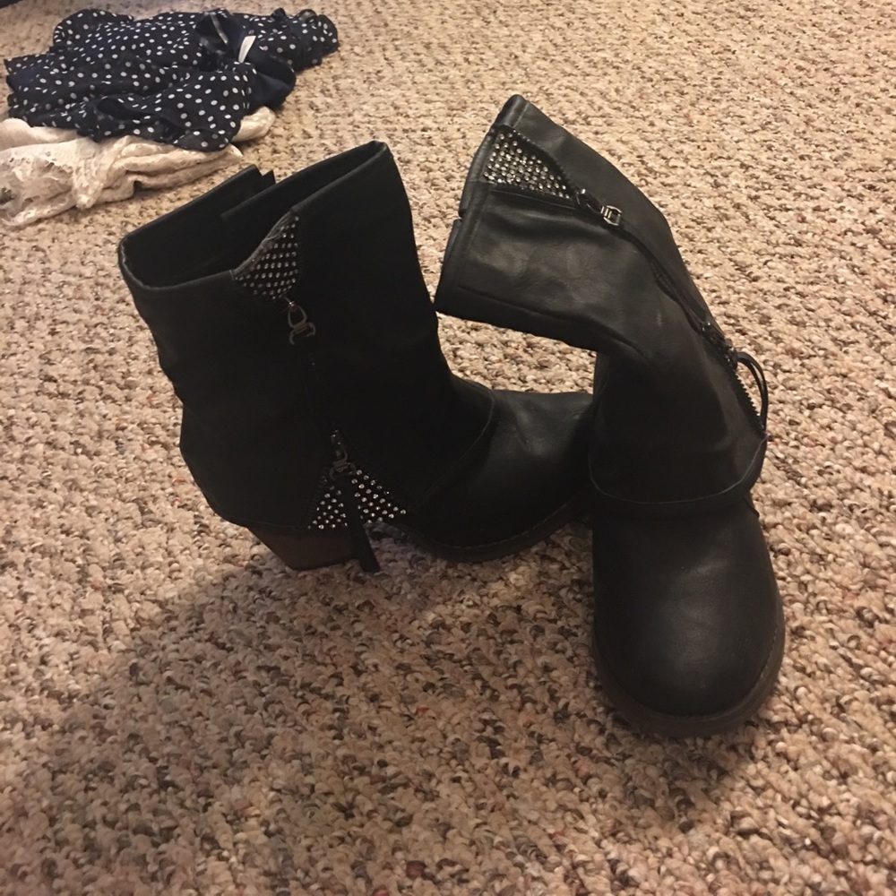 Black Boots w/ Gem Details
