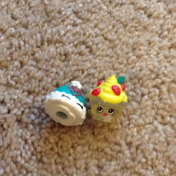 7 Shopkins💕💕 - Picture 3 of 4