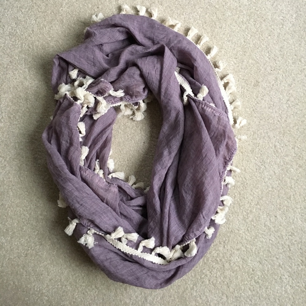 Francesca's scarf