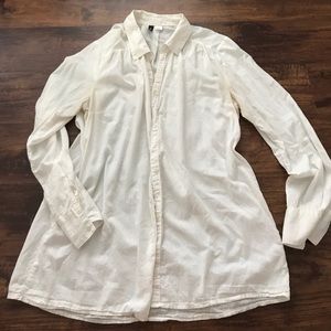 H&M// Off-White Linen Shirt