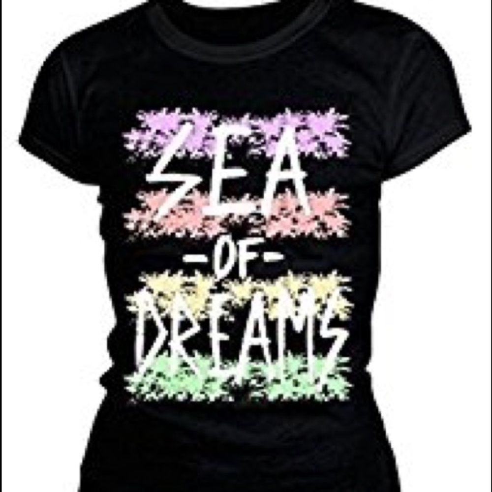 Last chance! Donating soon! Salt life tee
