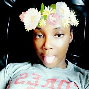 Meet your Posher, Jakima