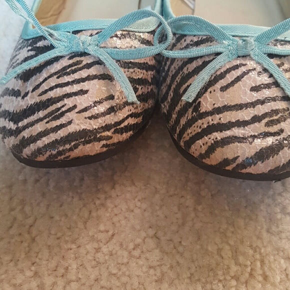 Zebra Print Flats - Picture 2 of 2