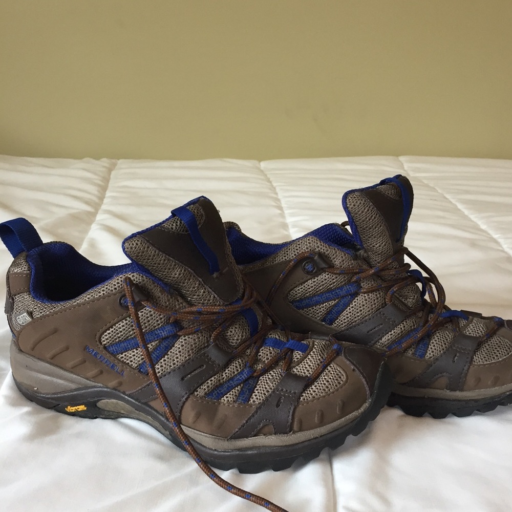 ♦️♦️SALE♦️♦️Merrell Shoes! ♦️♦️