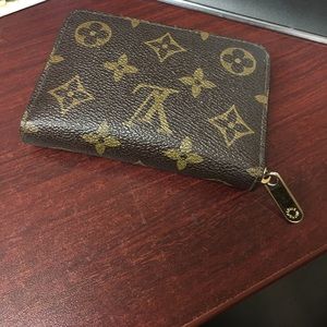 Louis Vuitton coin purse for sale!