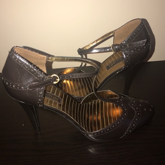 Ankle Strap Heels - Picture 1 of 4