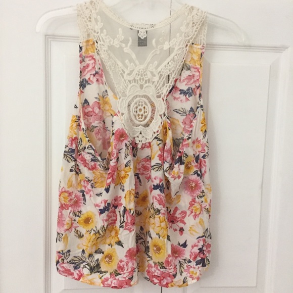 Forever 21 floral tank top - Picture 3 of 6