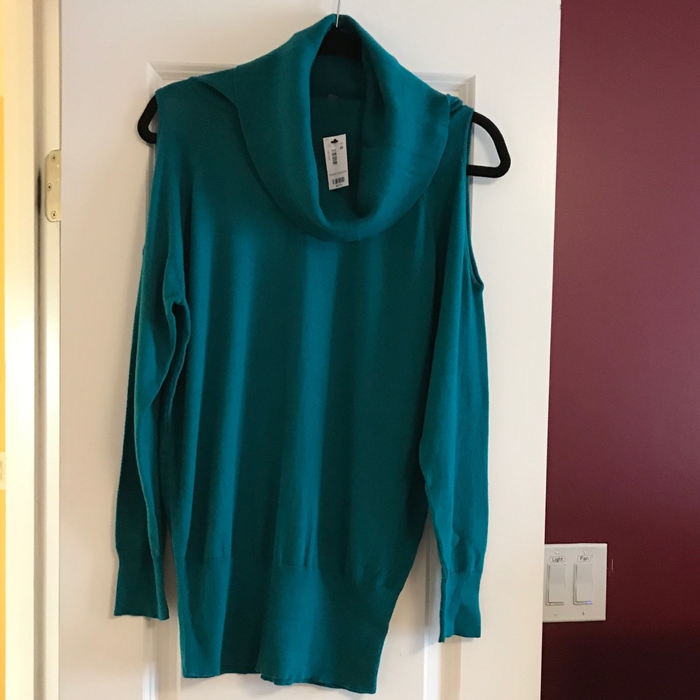 NWT - Sweater