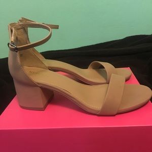 Low block heel pumps with Ankle strap
