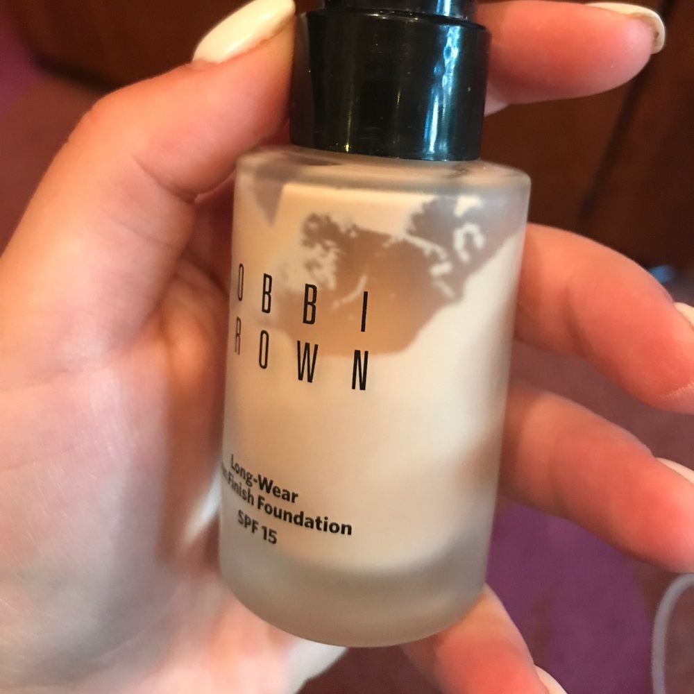 1/2 bottle BOBBI BROWN foundation