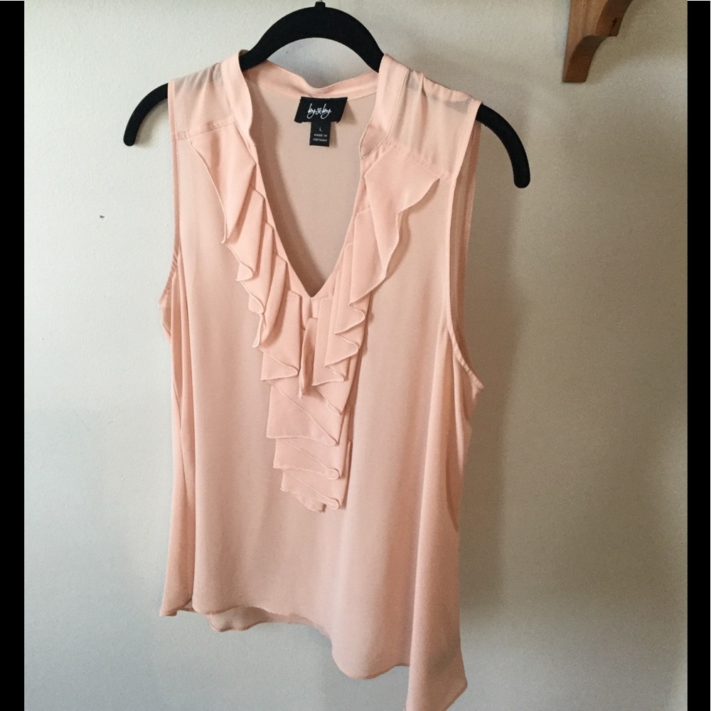 SOLD: Women’s Ruffled Sleeveless Blouse