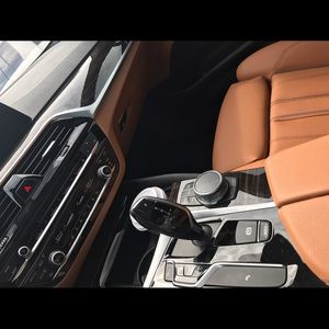 Meet your Posher, Bruce