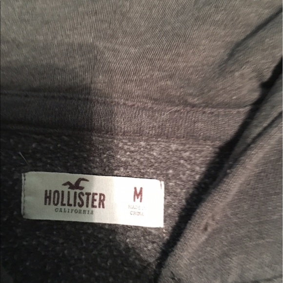 Hollister zip front hoodie size medium - Picture 2 of 2