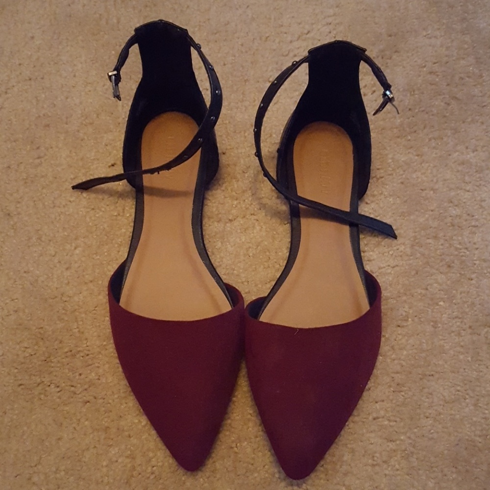 Old Navy burgundy sandal