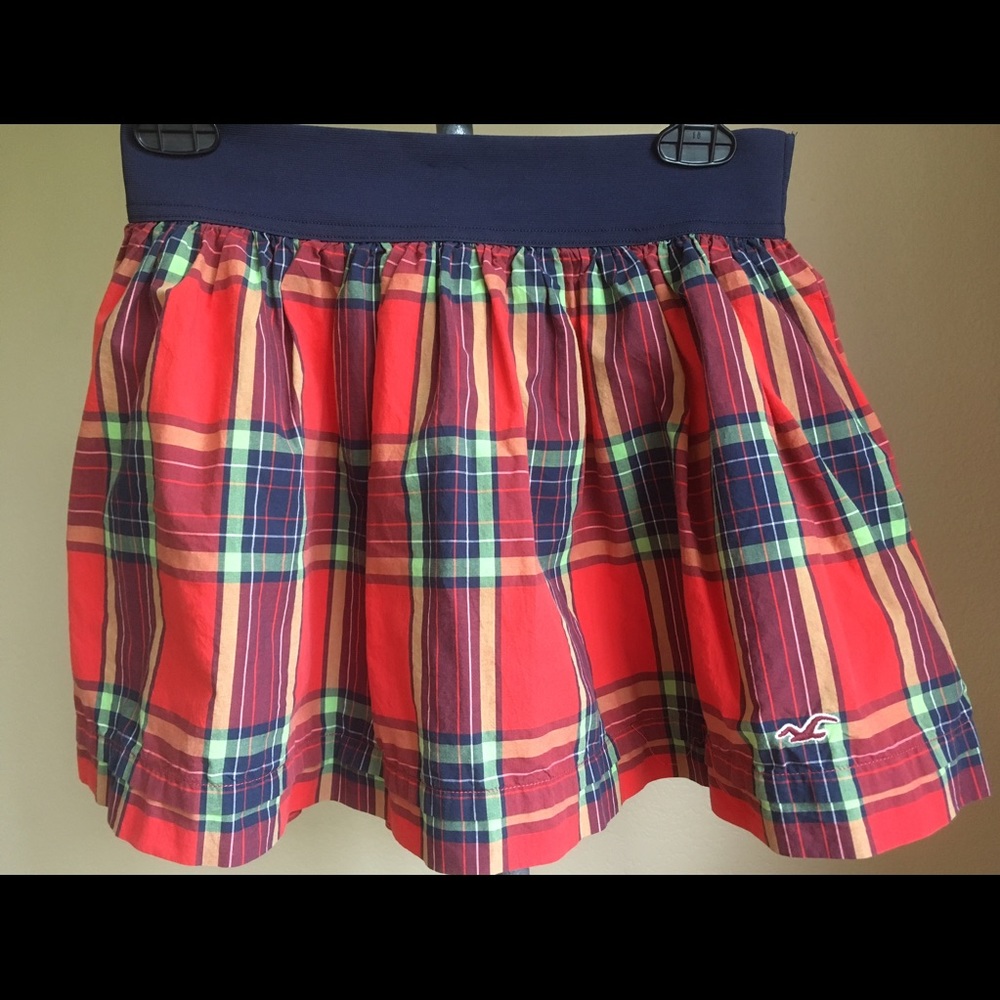☀️ 2/$15 Hollister Plaid Mini Skater Skirt