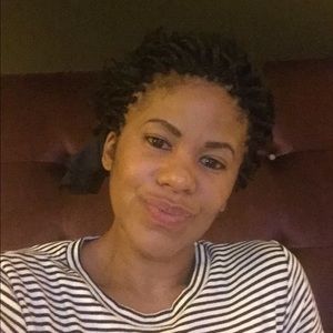 Meet your Posher, Raquel