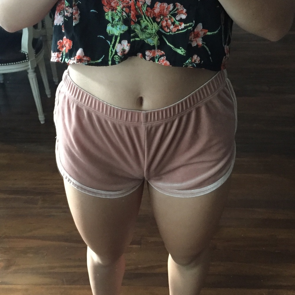 Blush velvet shorts💖