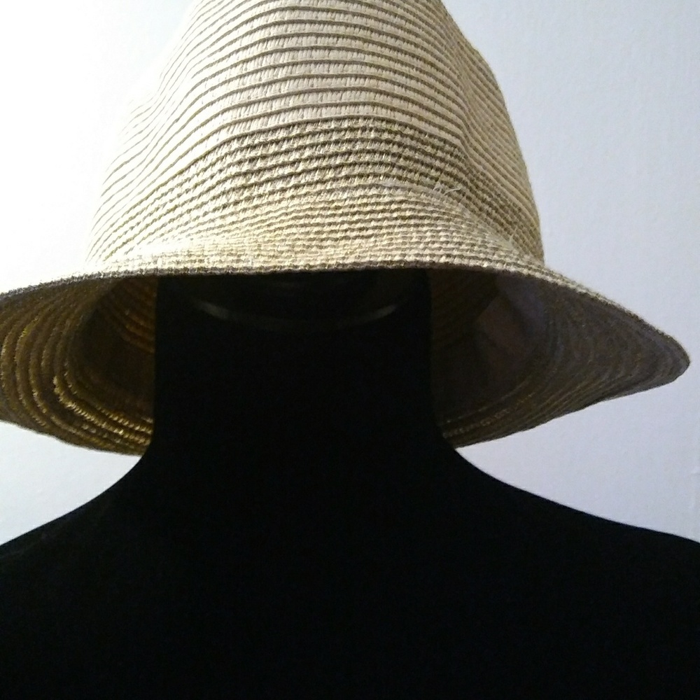 Straw cap