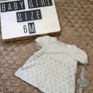 Grey top with grey flower headband