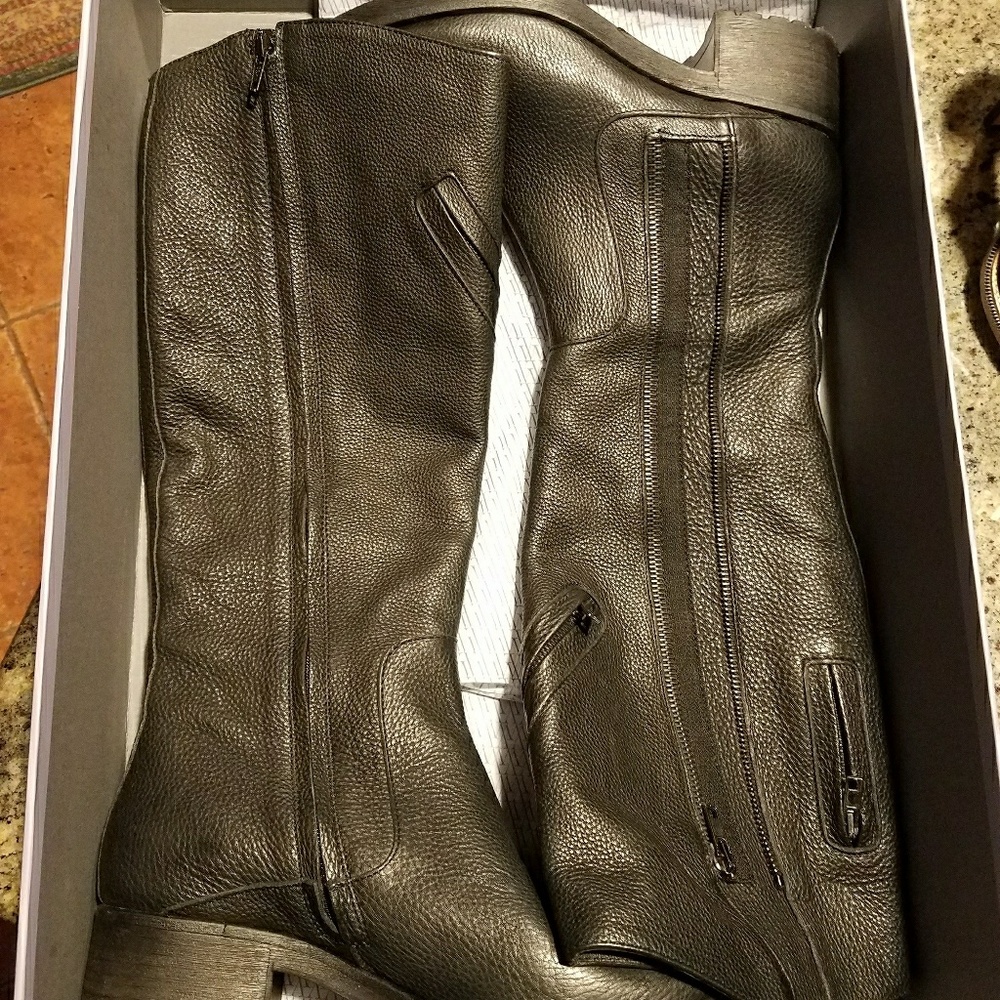 VERA WANG - Women's Soft Pebbled Leather Boots