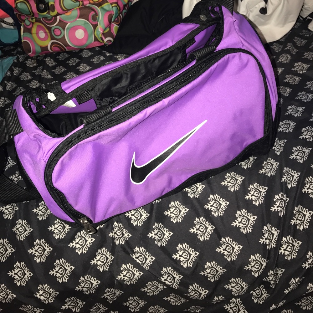 Small Nike duffle bag