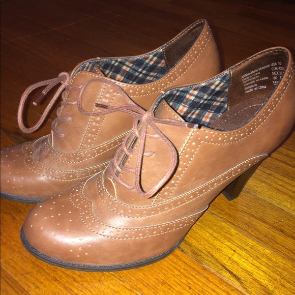 Brown Booties - American Eagle - Picture 3 of 6