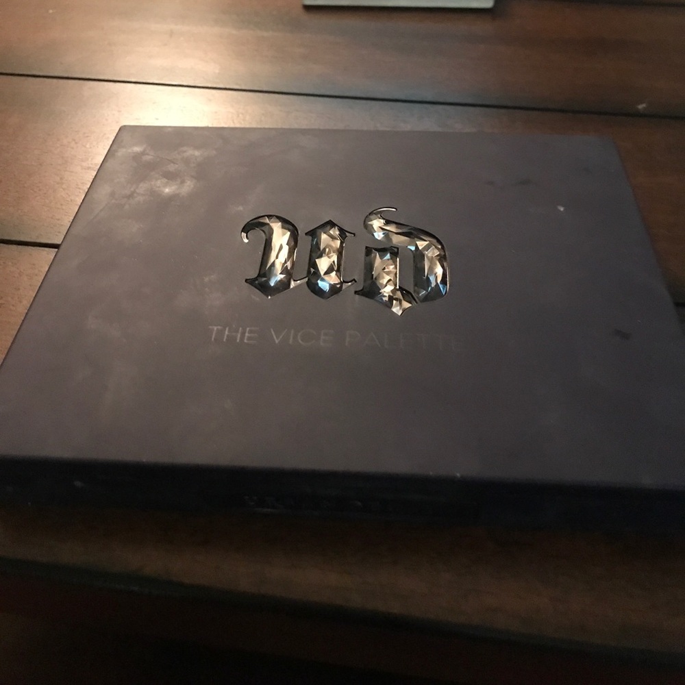 Urban Decay The Vice Palette