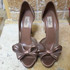 Valentino, nude, peep toe now heels